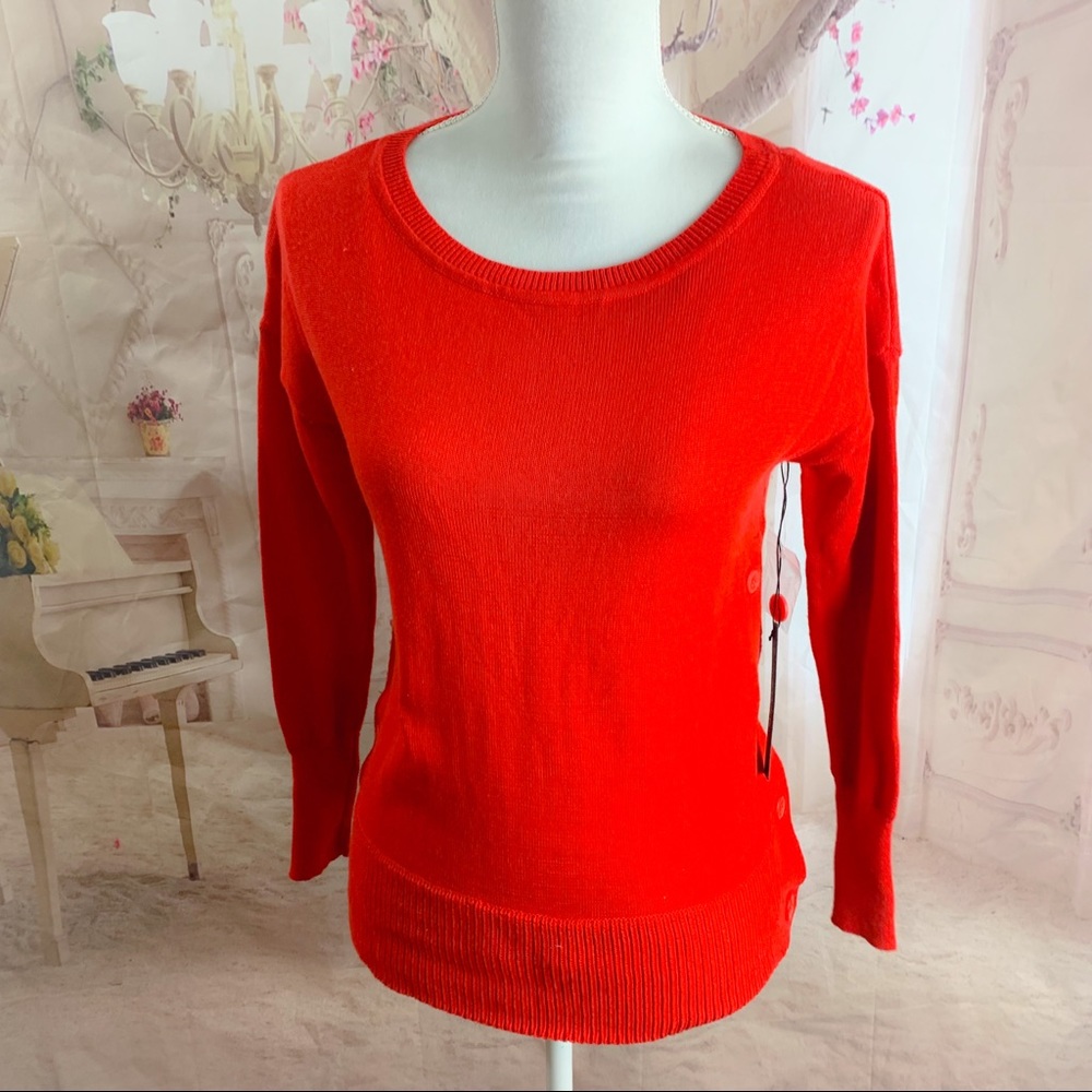 NEW Tahari Side Button Crew Neck Red Sweater - Picture 4 of 11